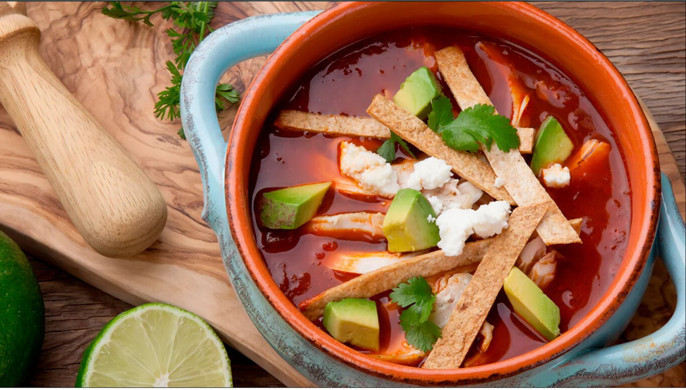 Cómo Hacer Sopa De Tortilla Azteca. Receta Tradicional De México - Ego ...